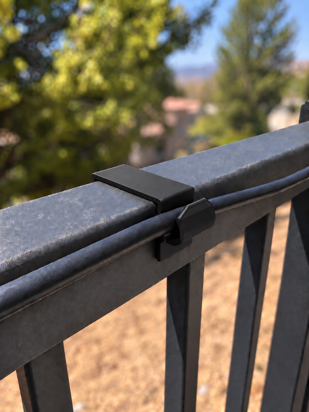 No-Drill Fence Light Clips